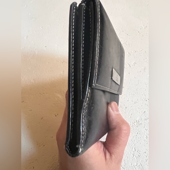 Gucci Vintage Leather Compact Wallet - Picture 7 of 13